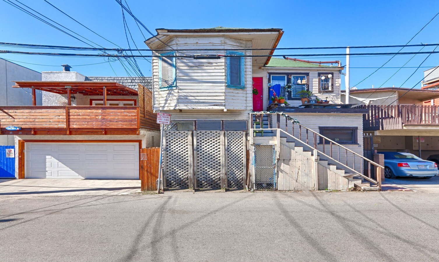 Alley View - 22 Paloma Ave