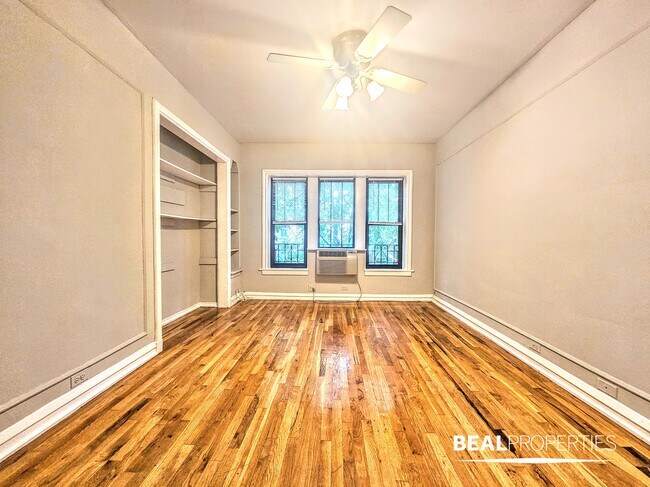 Photo - 837 W Wolfram St Condo Unit 1 bed