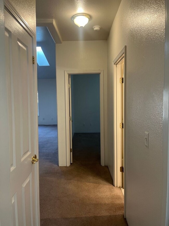 Photo - 3984-3988 Arrowhead Dr