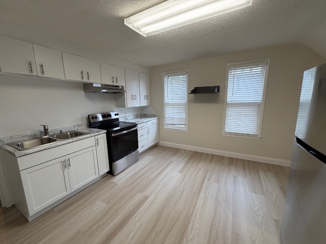 Photo - 347 4th Ave S Unit 2