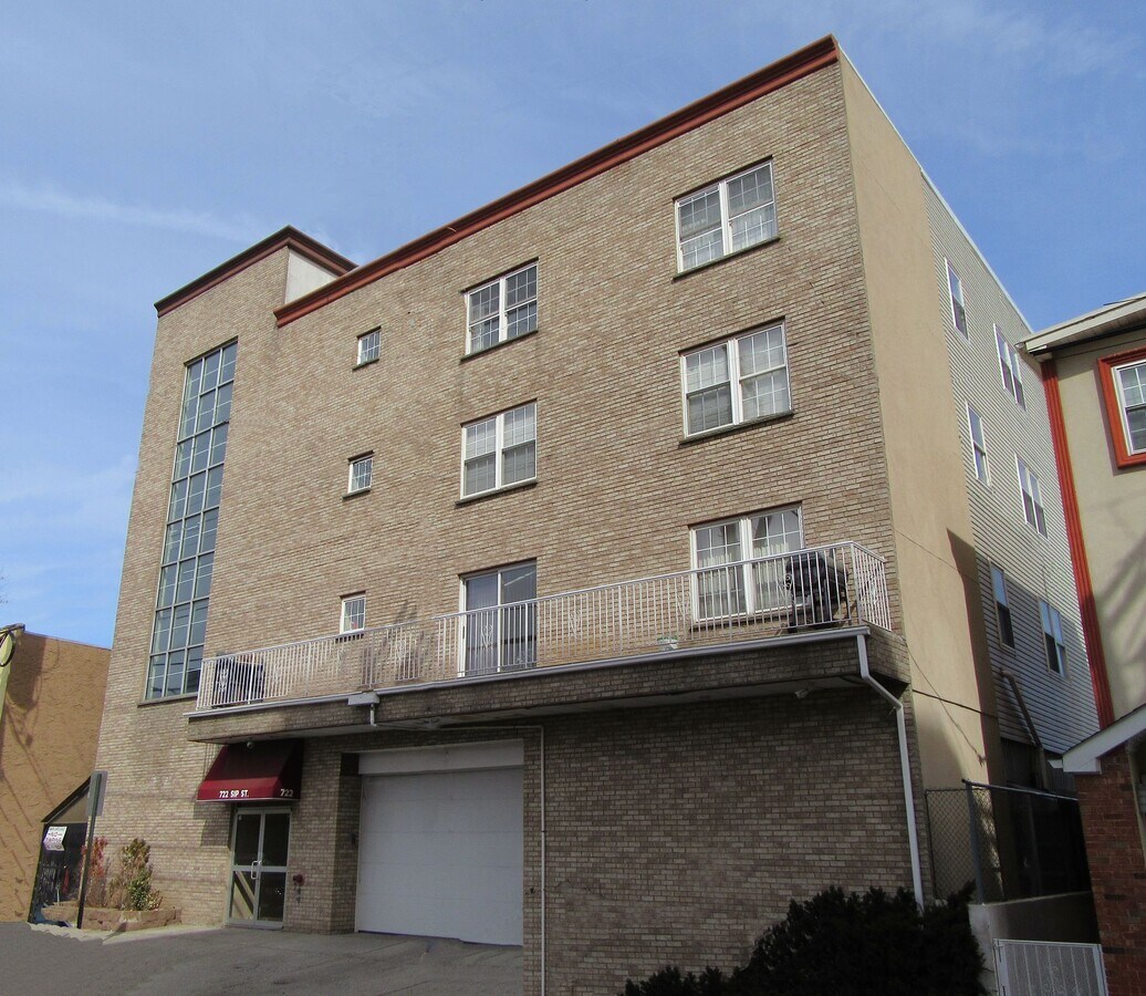 Photo - 722 - Willow Ridge Apartments LLC