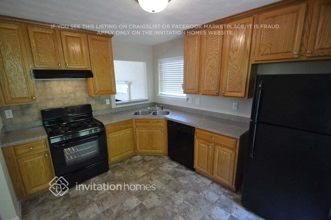 Photo - 4050 Lions Gate