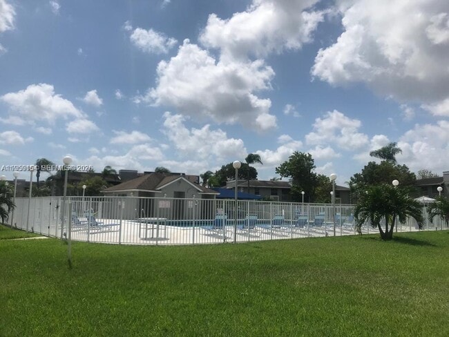 Photo - 439 NE 210th Cir Terrace Unidad 203-22