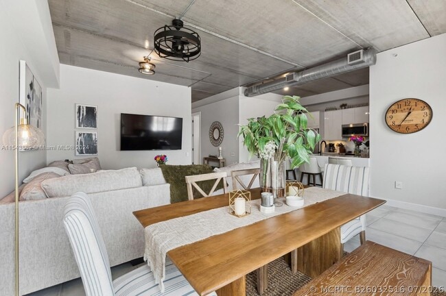 111 SE 2nd St Unit 201