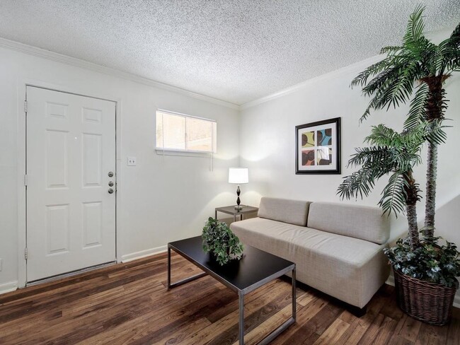 Photo - 4553 Guadalupe St Unit B110
