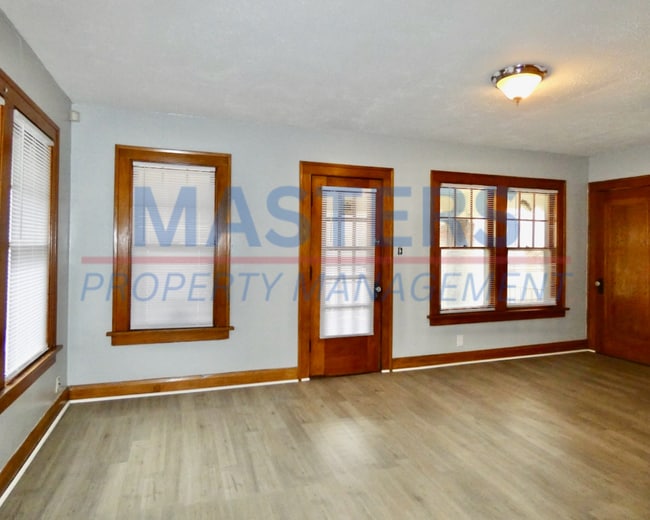 Photo - 1133 Parkside Blvd Unit Upper