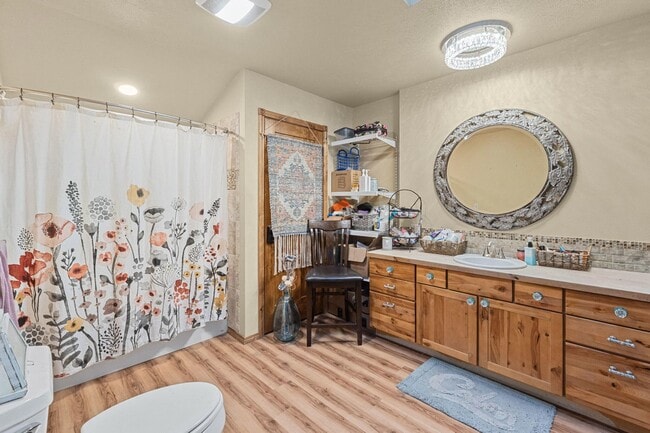 Photo - 1005 N 3rd St E