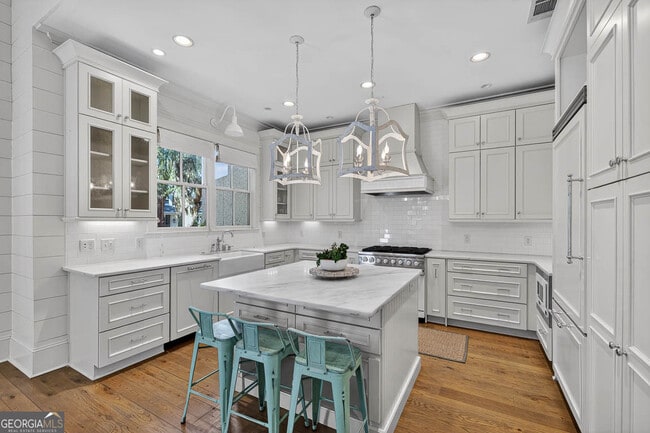 Photo - 1030 Village Oaks Ln