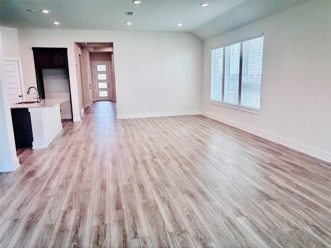 Photo - 31838 Settlers Rdg Ln