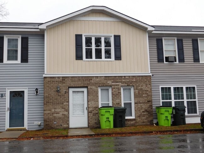 Photo - 1104 Karen Dr