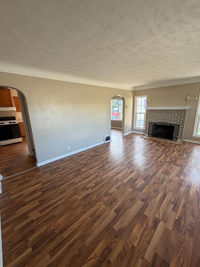 Photo - Lovely 3 Bedroom Downtown Holland