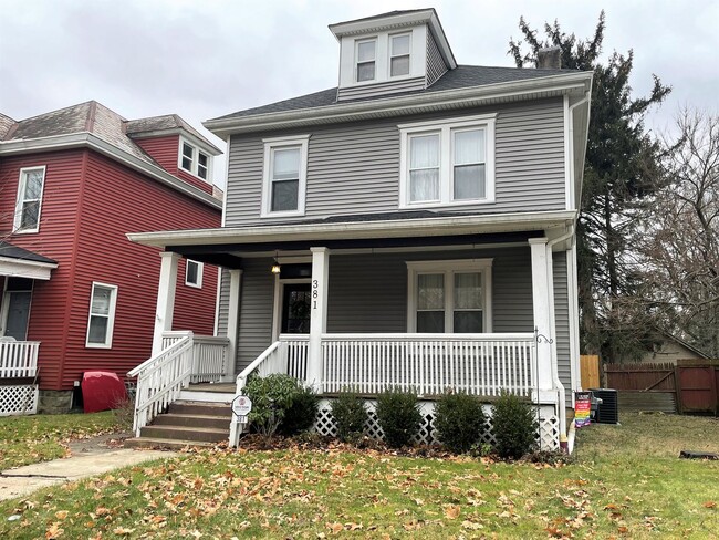 Building Photo - 381 Alden Ave