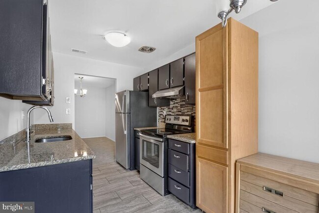 9305 Bathgate Ct