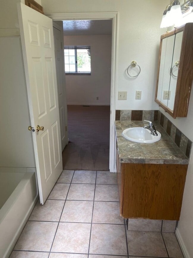 Photo - 827 W 800 N Unit 827