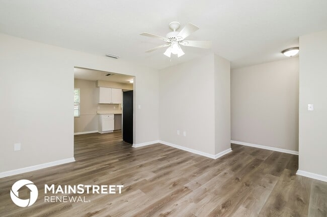 Building Photo - 250 23rd St SW Rental