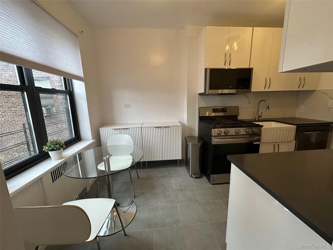 Photo - 98-76 Queens Blvd Unit 3A