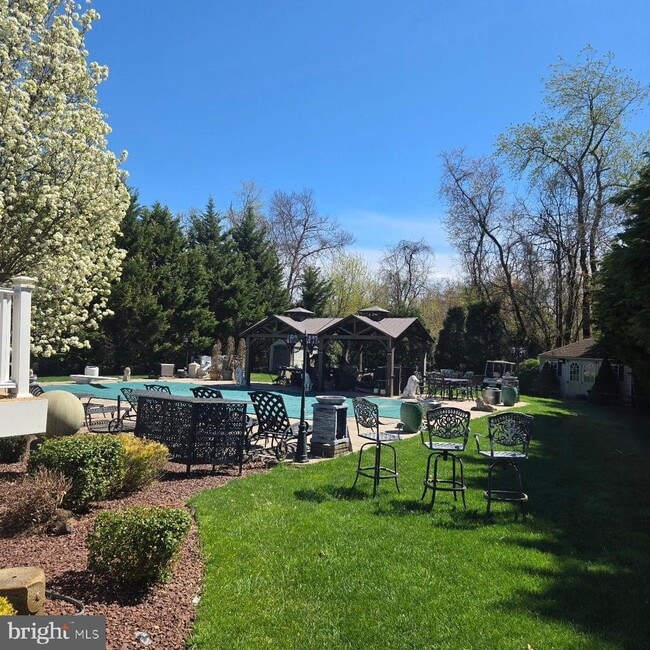 3 Hillfield Ave