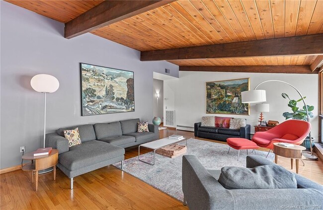 Photo - 47 Florida Hill Rd