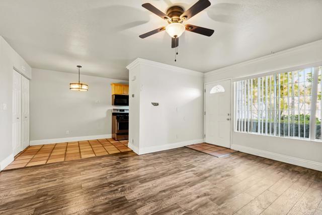 Photo - 4775 Seminole Dr Unidad 105 Rental