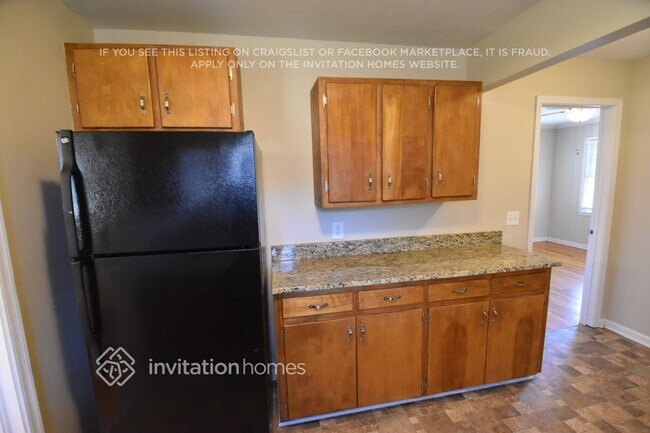 Photo - 216 Austin Ave NE