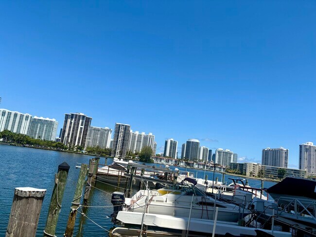 Photo - 18061 Biscayne Blvd Unit 502
