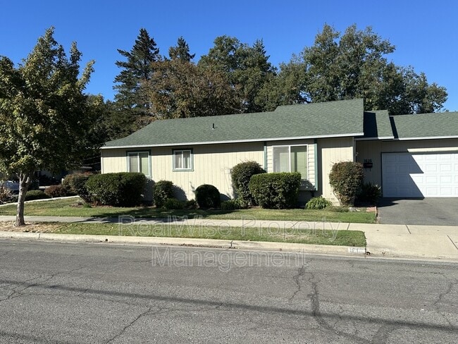 Photo - 1616 SW K St