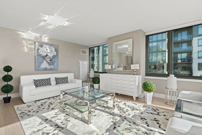 Photo - 9 Ave at Port Imperial Unit 916