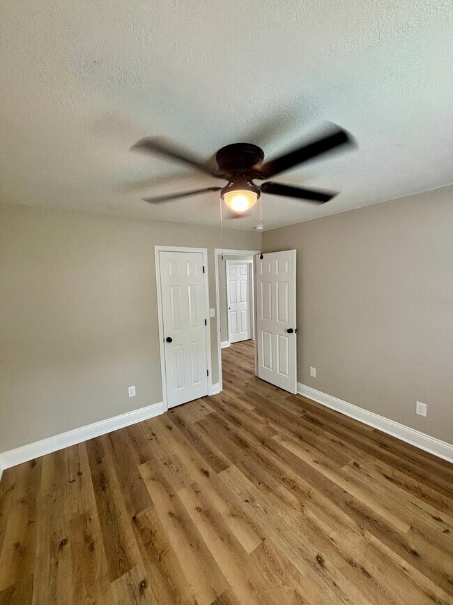 Photo - 2207 Swanson Ct NW