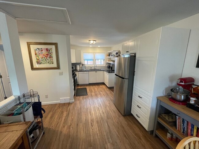 Photo - 1240 Cannon St