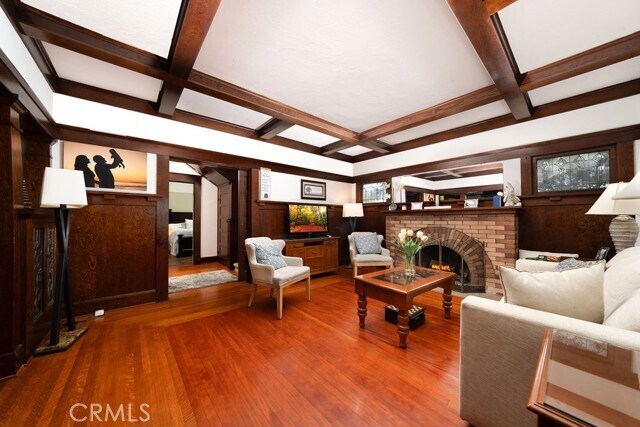 Photo - 1243 E Taft Ave Casa