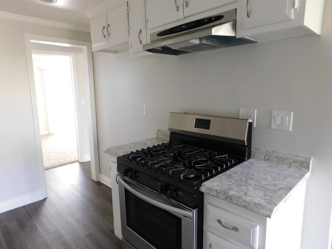 Valencia Apartments