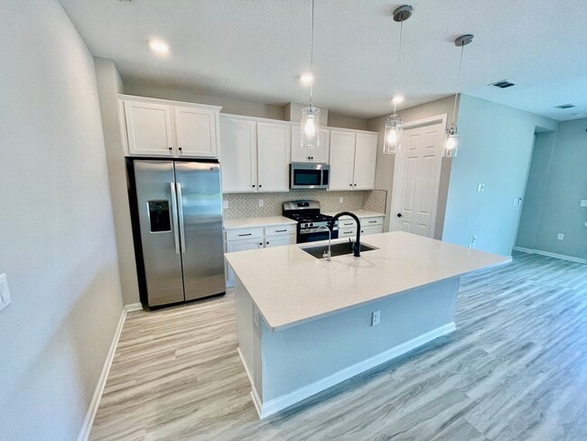 Photo - 75920 Saffron Ln