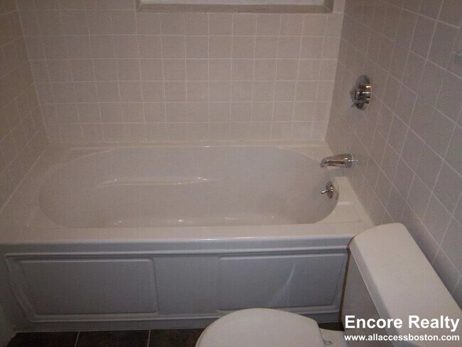 Photo - 212 Hemenway St Unidad 1