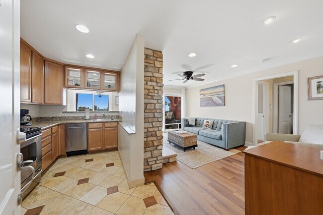Photo - 840 Turquoise St Unit 304
