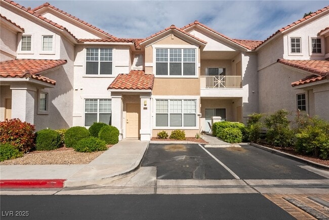 Building Photo - 8555 W Russell Rd Unit 2020 Rental