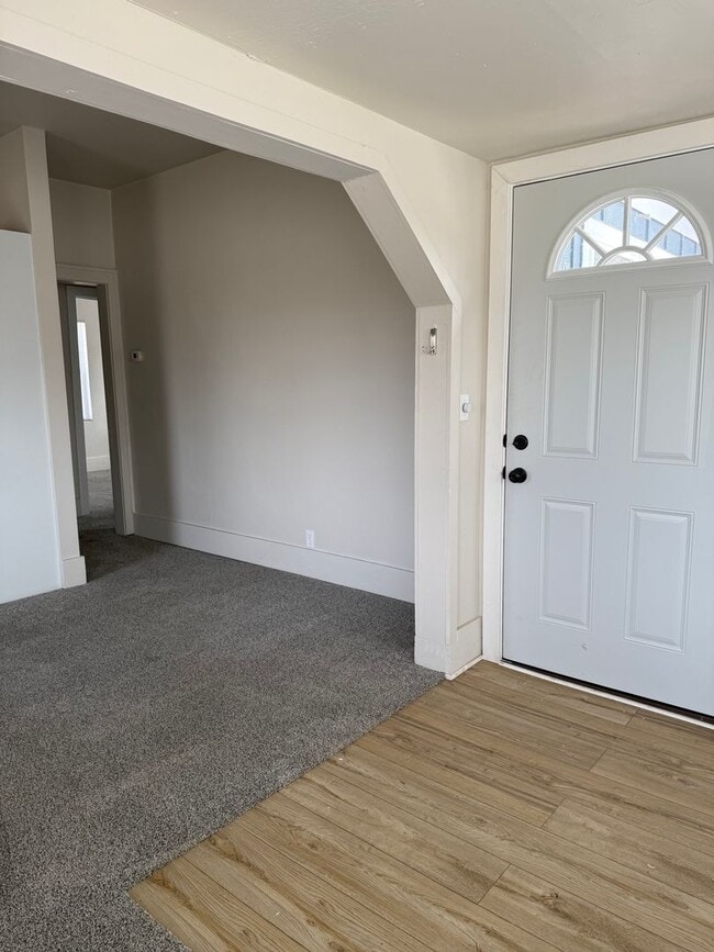 Photo - Updated 2 bed 1 bath