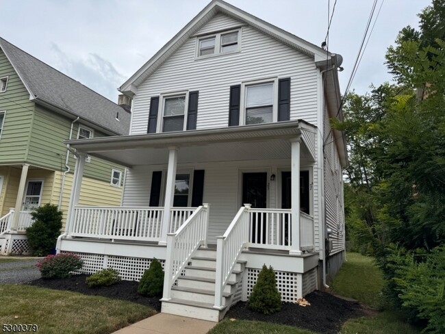 Photo - 25 Somerset St