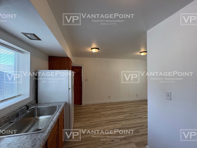 Photo - 2106 Thomas St