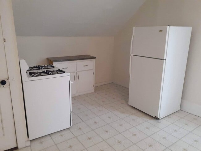 Photo - 51 Columbia St Unit UPPER- C