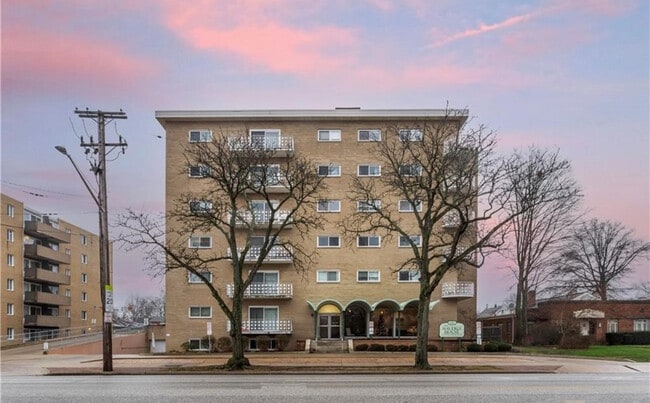 Building Photo - 14567 Madison Ave Unit 603