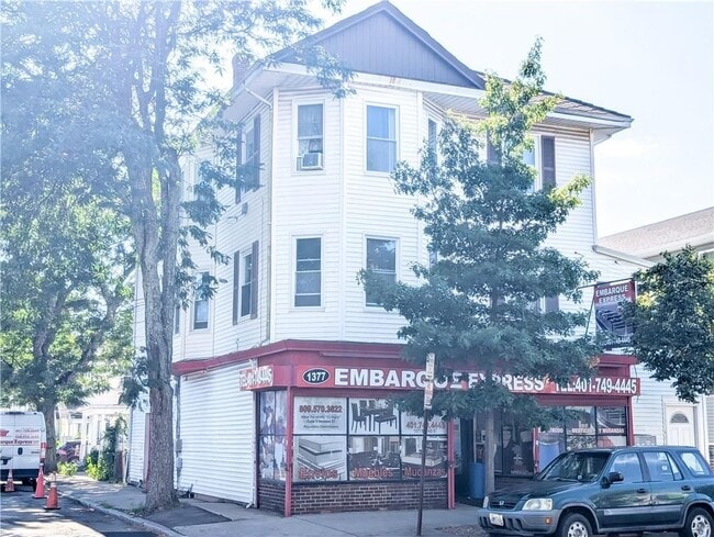 Building Photo - 1375 Broad St
