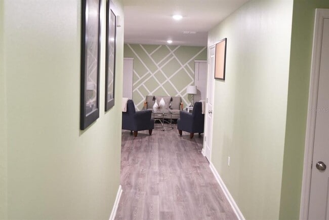 Photo - 326 Medina Ct