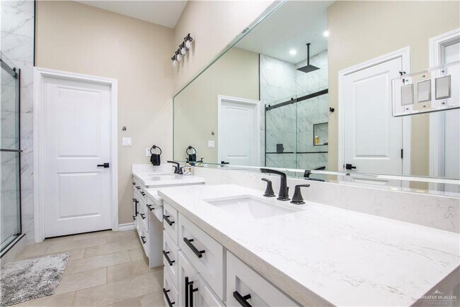 Photo - 15 San Roman Terrance