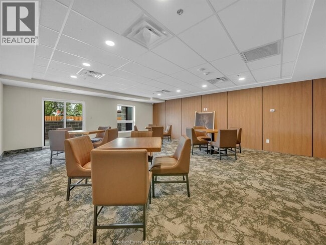 Photo - 11646 Tecumseh Rd E Unité 300