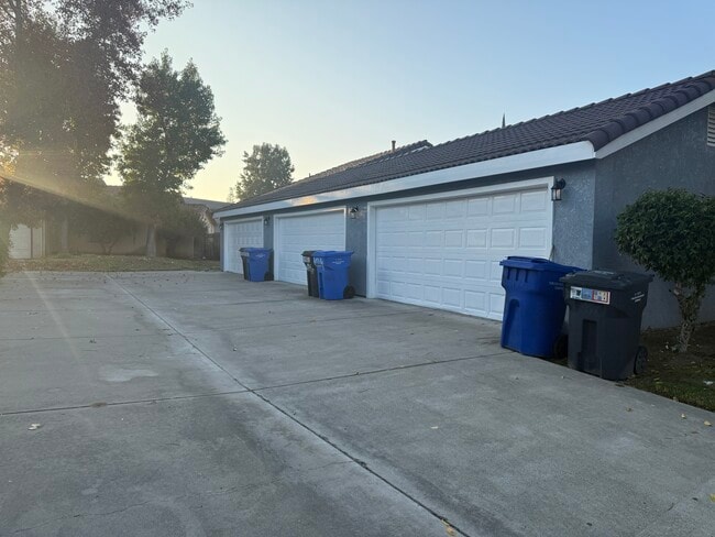 Photo - 3661 La Mancha Pl