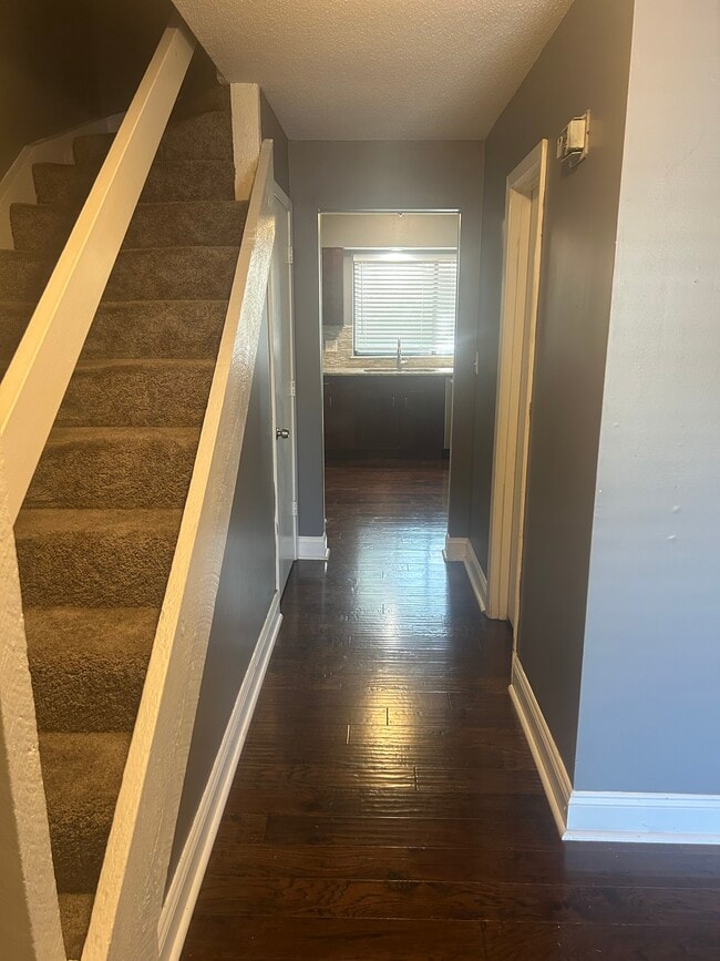 Photo - 8175 Monrovia St