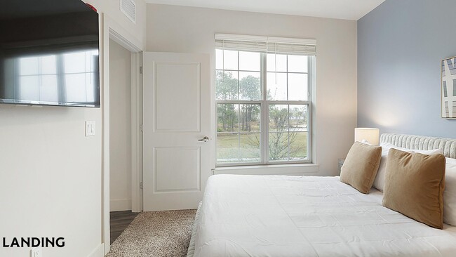 5885 Lakehurst Dr Unit 2413