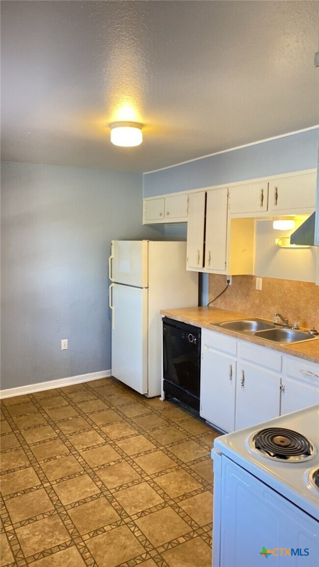 Photo - 307 Sunset Ln Unit 4