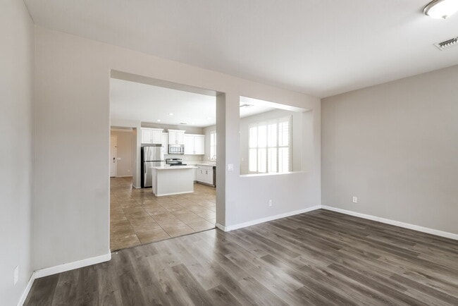 Photo - 3432 W Apollo Rd