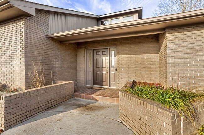 Photo - 274 Elkins Rd